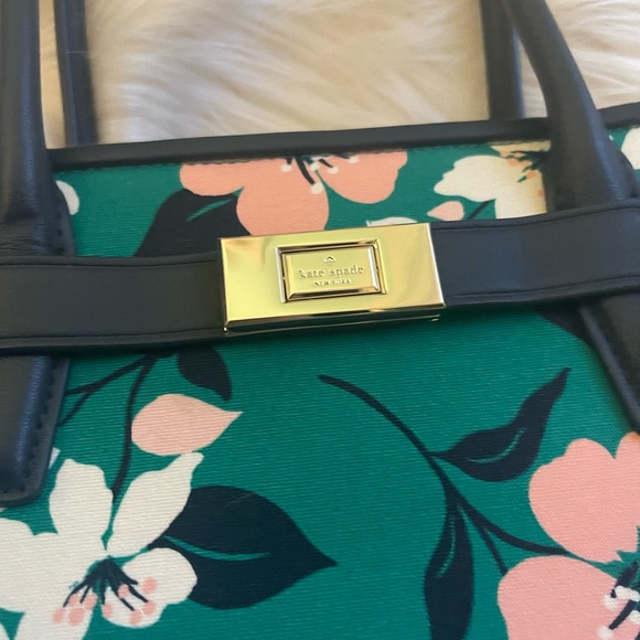 Kate Spade Lucia Lily Blooms Medium Purse and Wallet Set Green Navy Pink - Picture 4 of 15